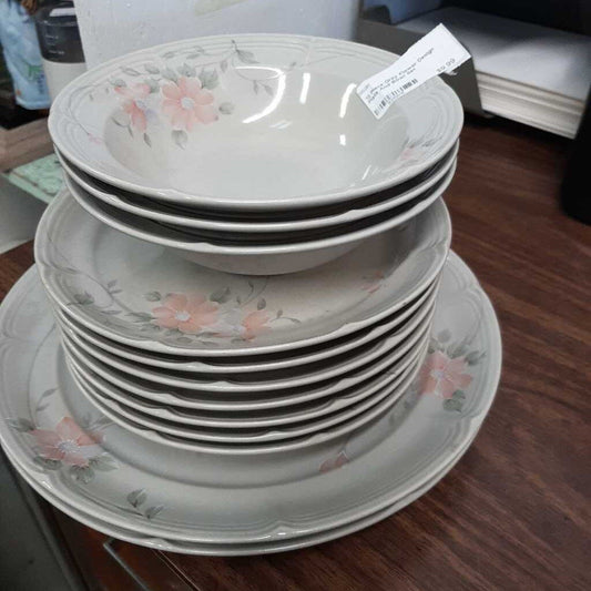 12 Piece Grey Flower Design Plate And Bowl Set