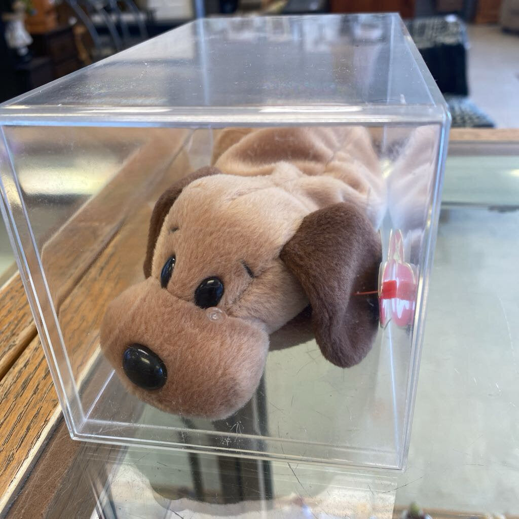 Ty Beanie Baby "Peanut"