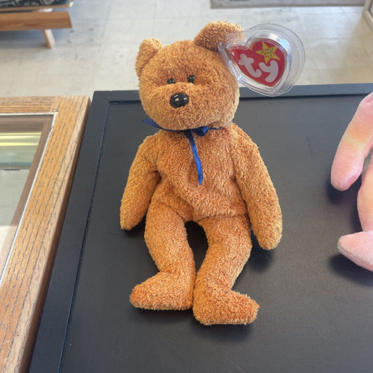 Ty Beanie Baby "Fuzz"