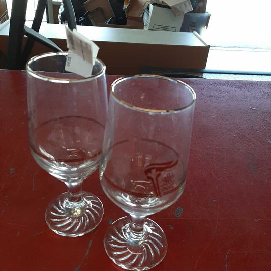 Set of 2 Wine Glasses