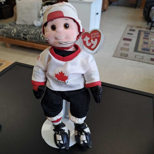 Ty Beanie Bopper ''Hat Trick Hunter'' Team Canada Stuffie