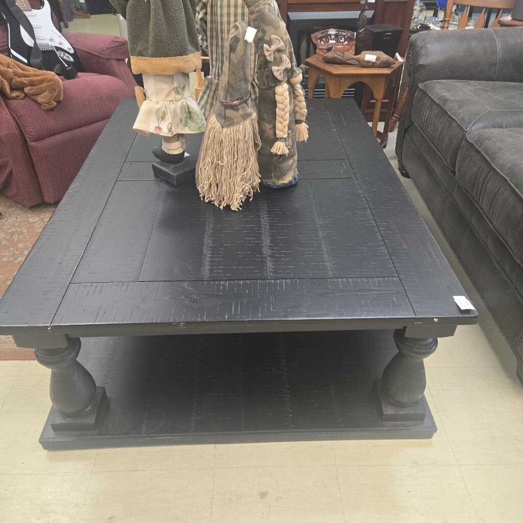Mallacar Rectangle Coffee Table