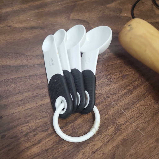 Plastic Measuring Spoons