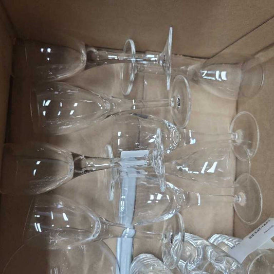 8 wine Glasses