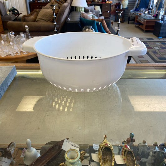 White Plastic Strainer