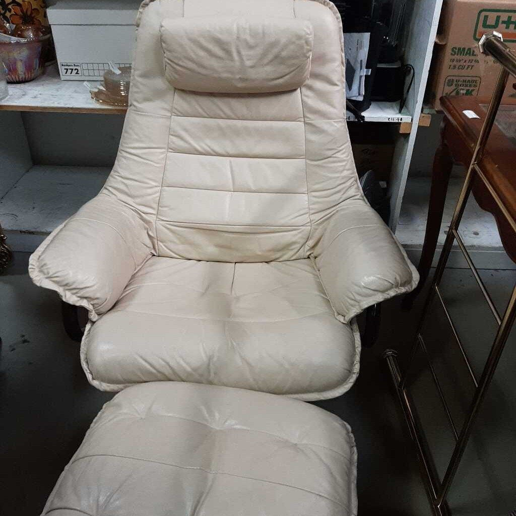 Rotating Chair W/ Foot Stool