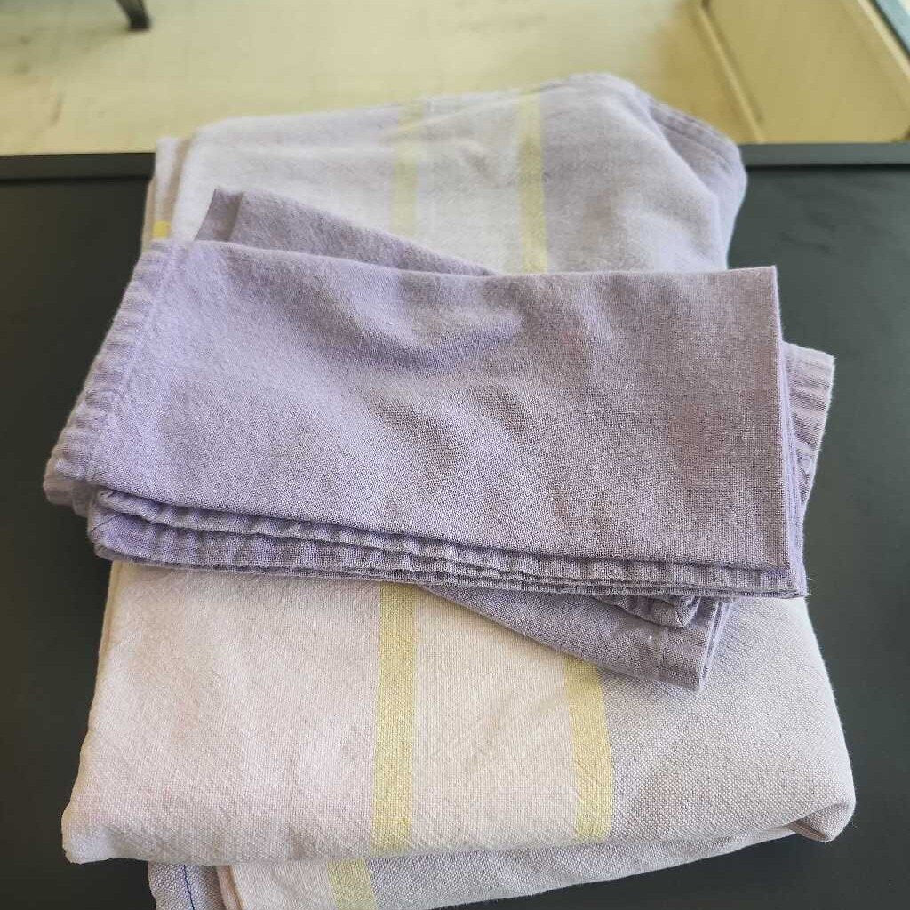 Purple Plaid Tablecloth W/ 4 Napkins