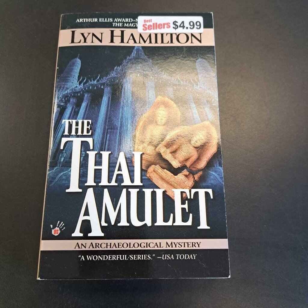 The Thai Amulet By Lyn Hamilton