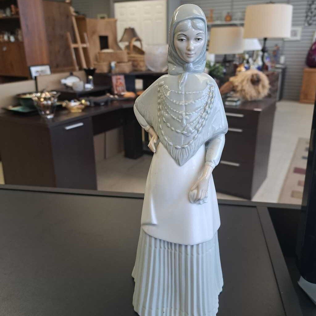 Vintage Miqel Requena Figurine