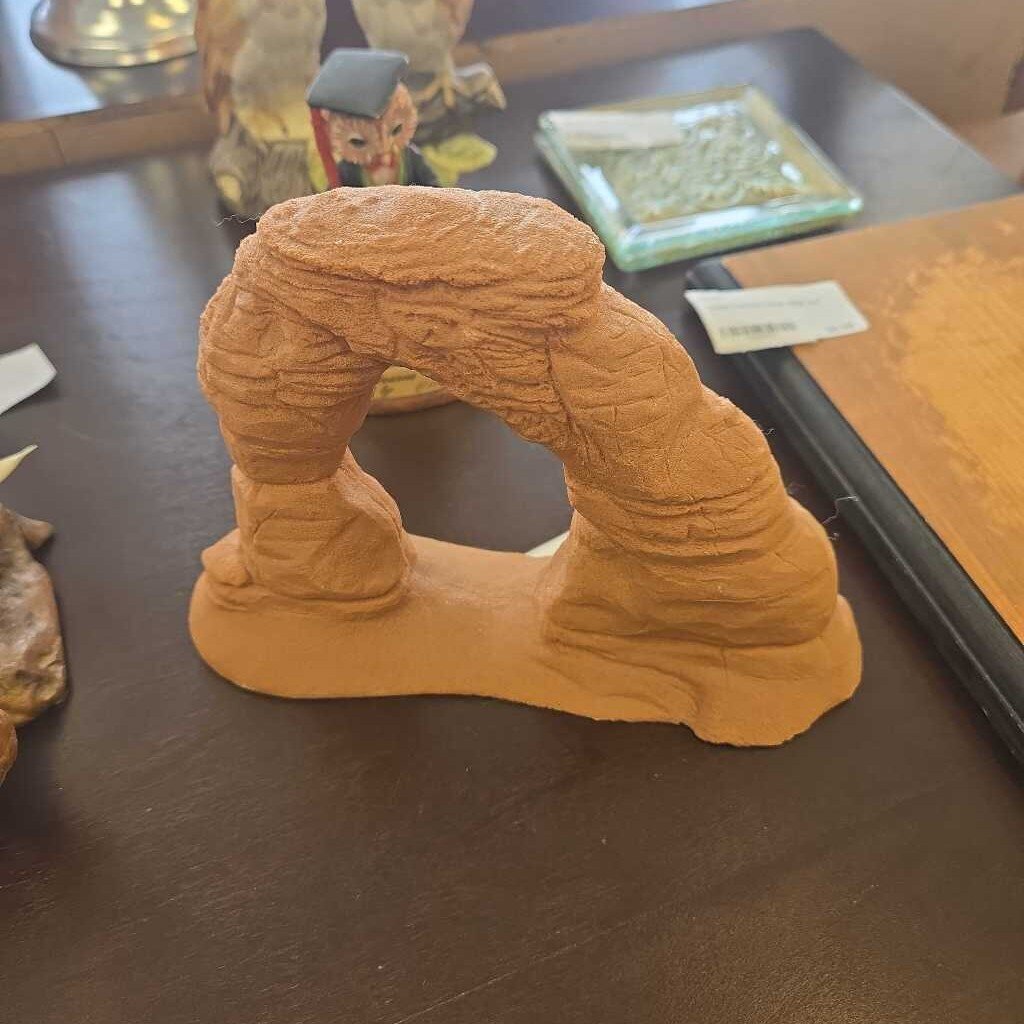 Decorative Miniature Replica Of Iconic Delicate Arch