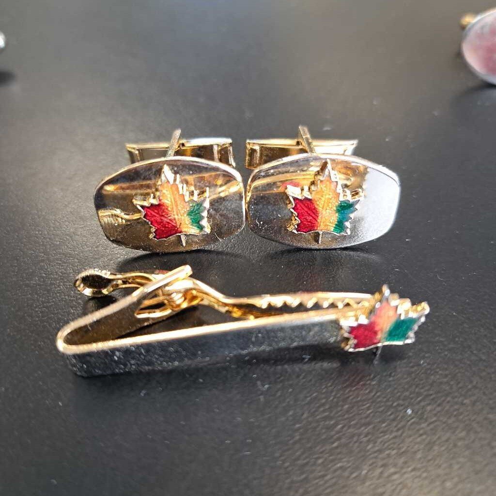 Set Of Gold Maple Leaf Cuff Links & Tie Clip