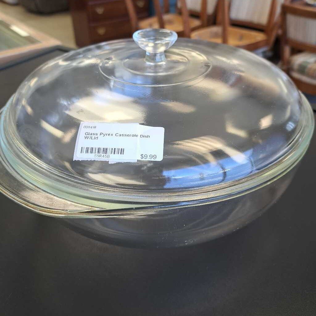 Glass Pyrex Casserole Dish W/Lid