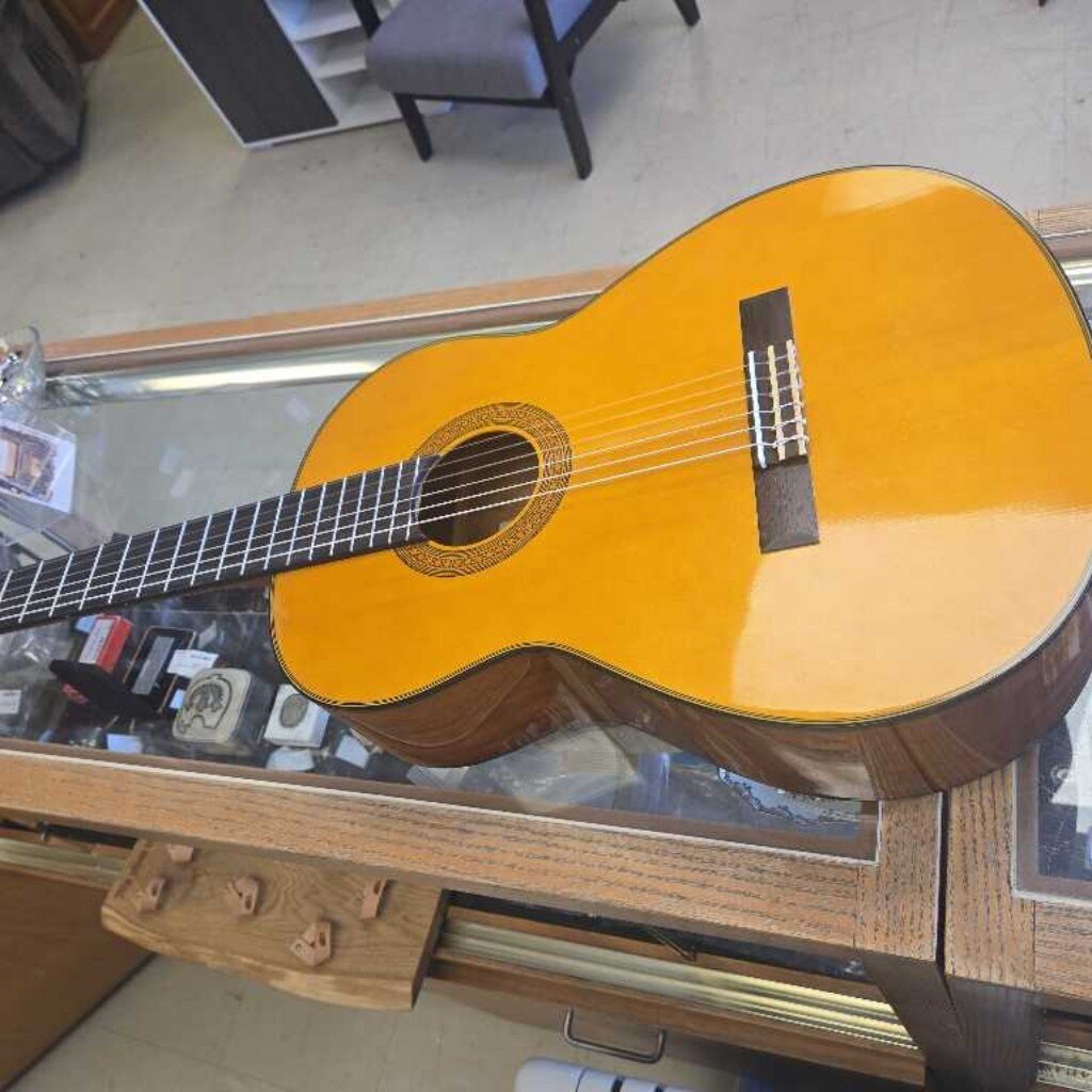 Yamaha Classic Guitar