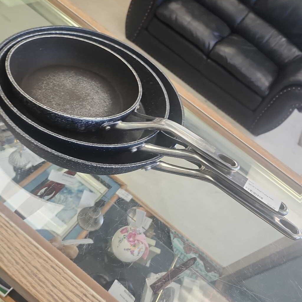Set Of 2 Rock Frying Pans