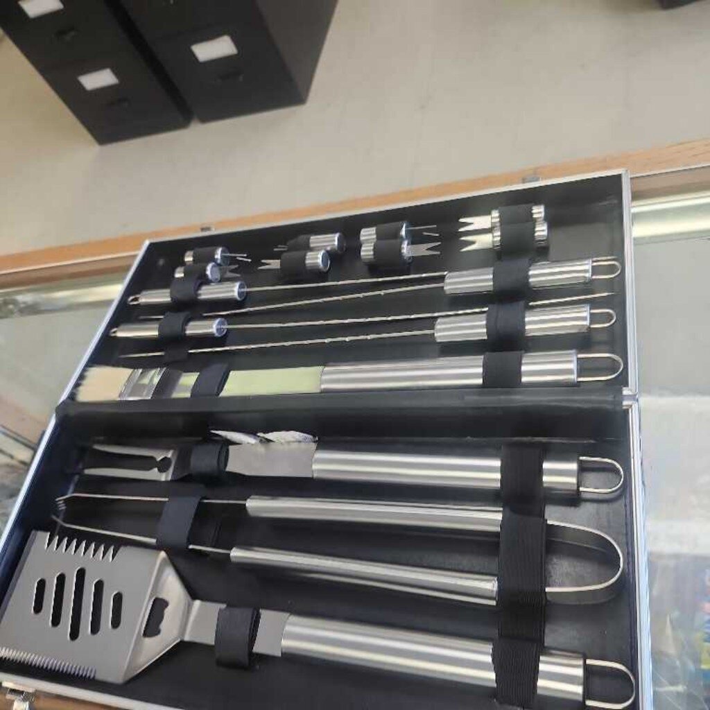 BBQ SEt With Stainless Case