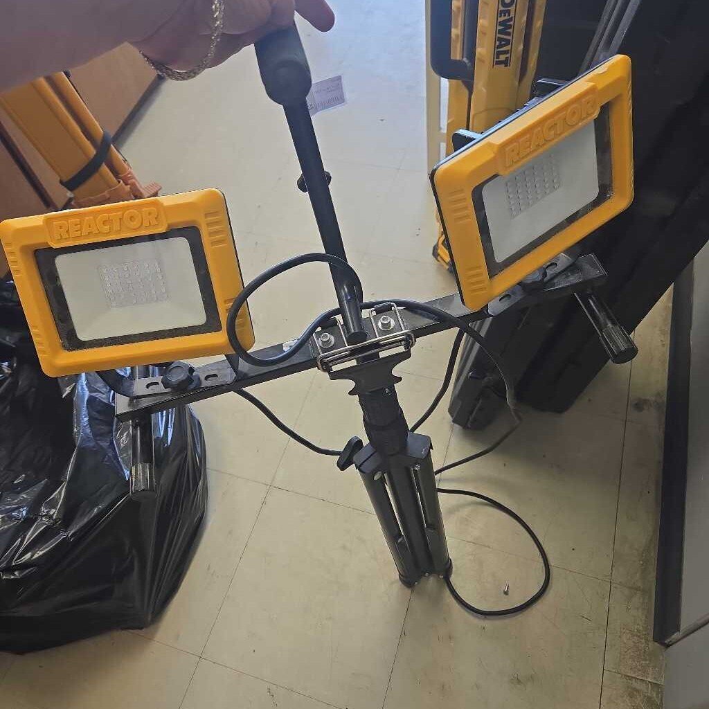 Dual Head LED Work Light (Tested)