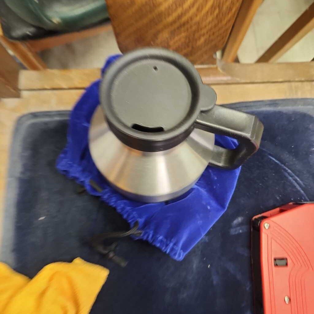 18 0Z Stainless Steel Coffee Thermos With Blue Suede Bag