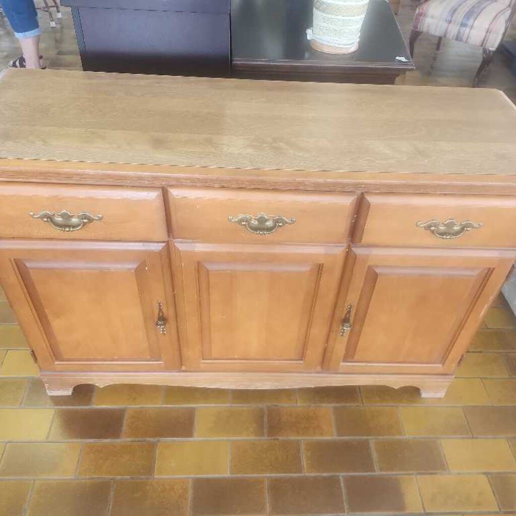 Credensa/ Dresser
