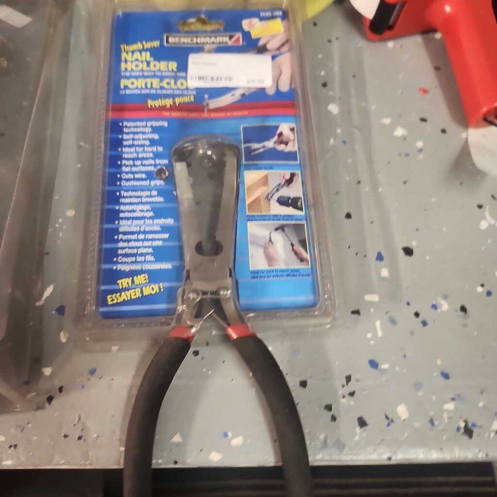 Nail Holder