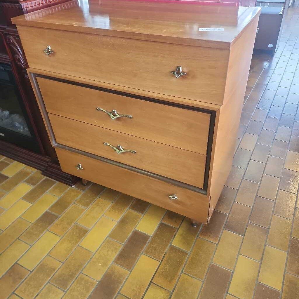 Vintage 4 Drawer Dresser