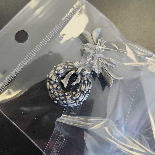 Wreath Pin