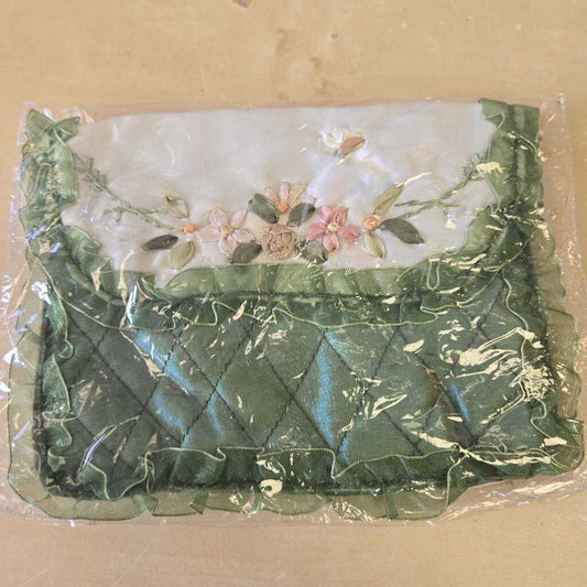 Green Wallet With Flower Details
