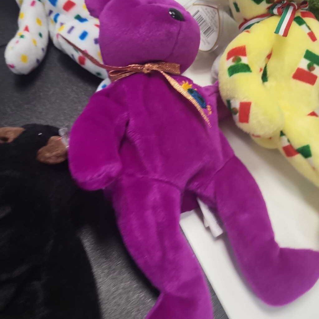 Ty Beanie Baby "Millennium"