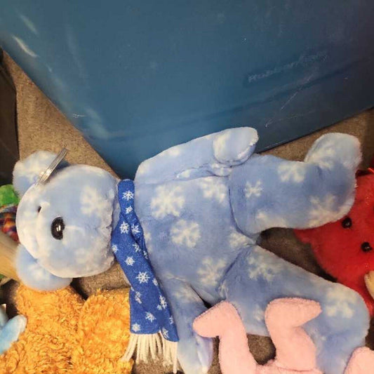 Ty Beanie Baby "1999 Holiday Teddy"