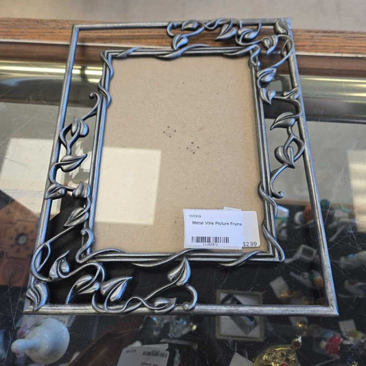 Metal Vine Picture Frame