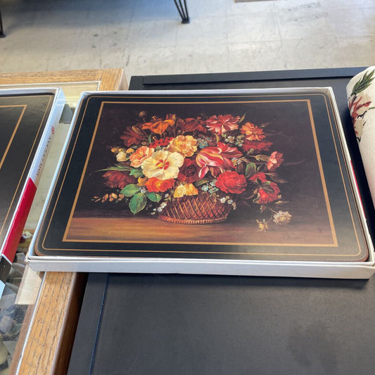 4 Small Floral Placemats
