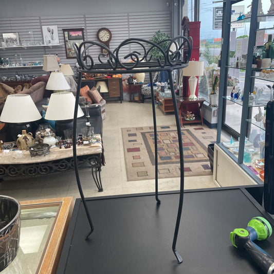 Black Metal Plant Stand