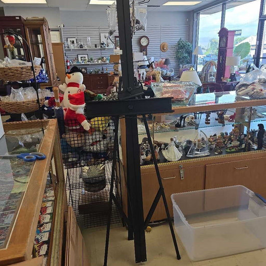 Black Studio Easel