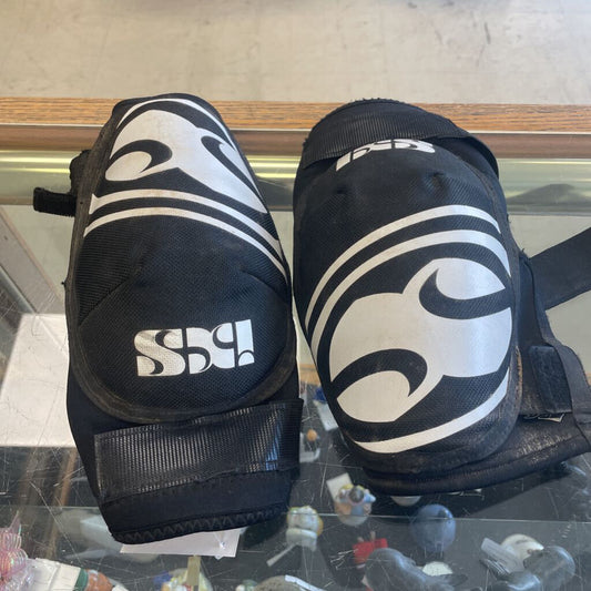 IXS Knee Pads