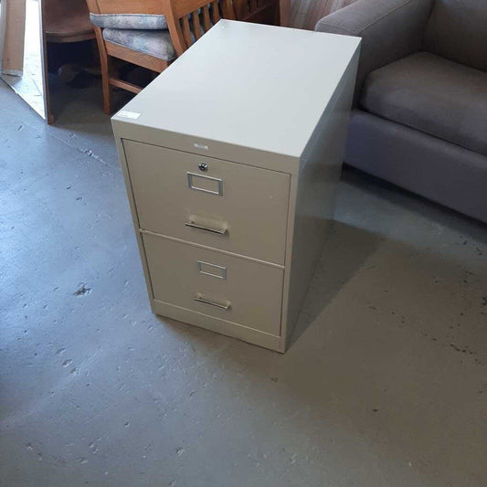Dining Table W/ 4 Chairs and 2 Leaves