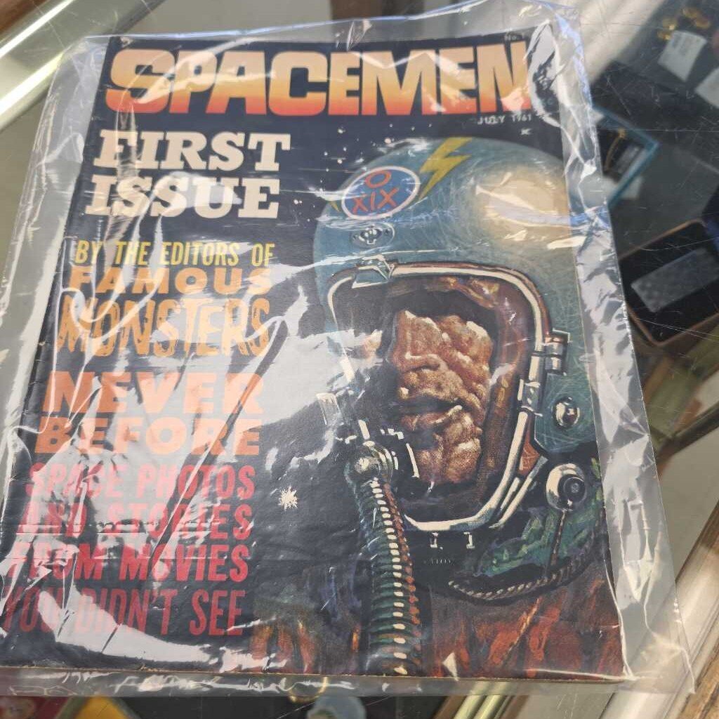 Spaceman FIRST ISSUE magazine