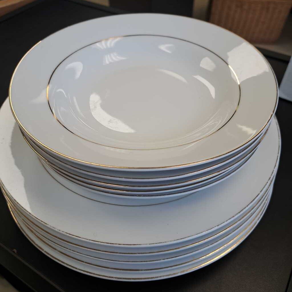 Set Of 10 Royal Heritage Prestige Dinnerware