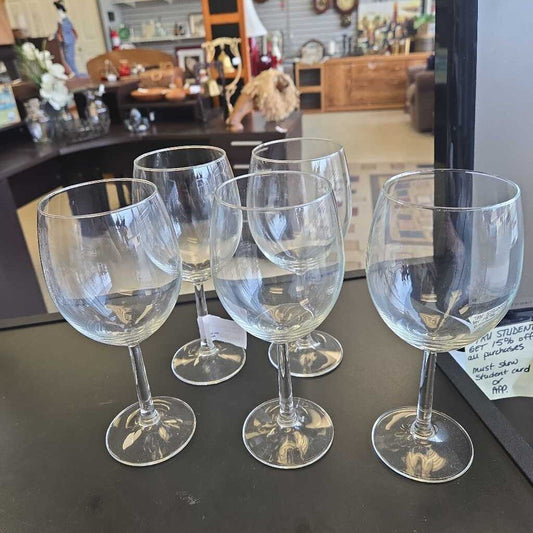 5 Piece Glass Wine Glass Set