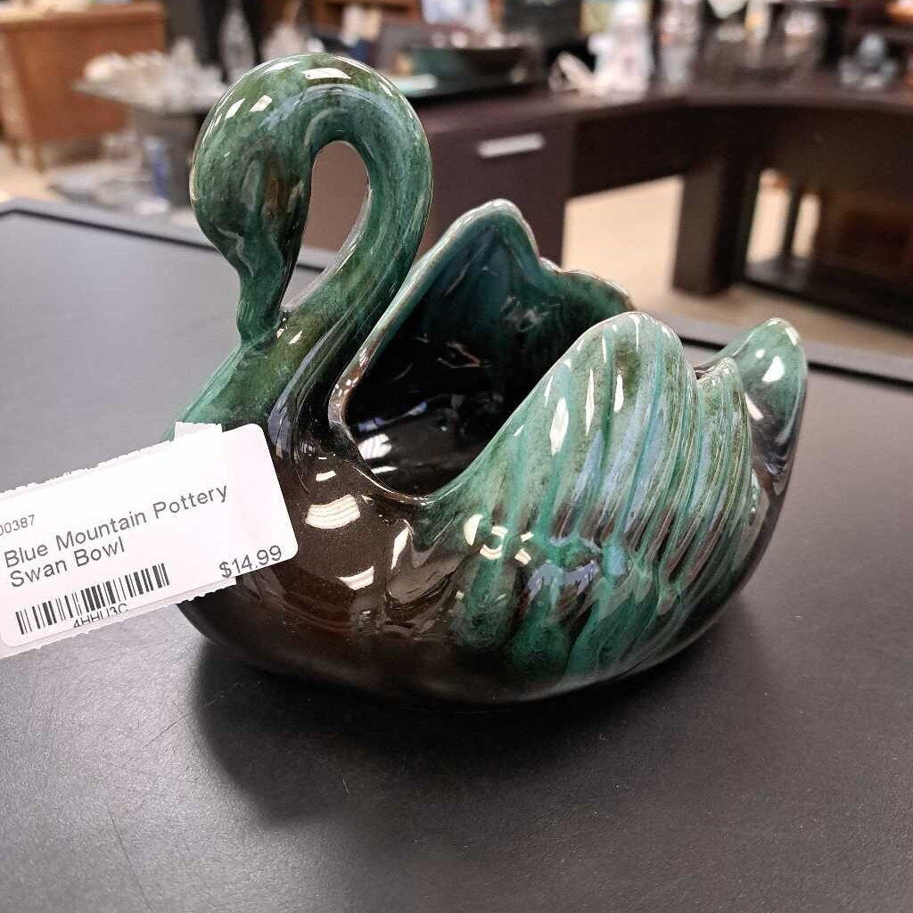 Blue Mountain Pottery Swan Bowl