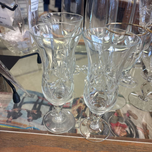 4 Glasses