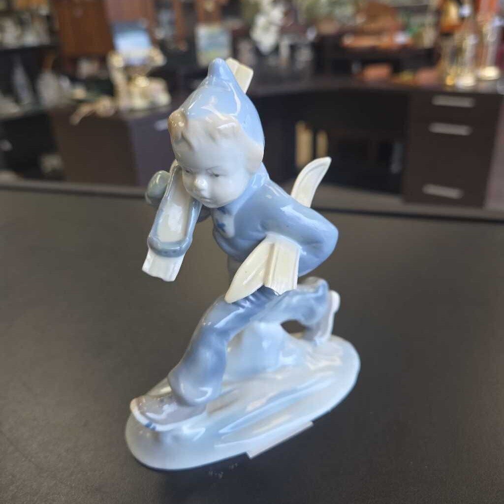 Vintage Kunst Ilmenau Porcelain Figurine