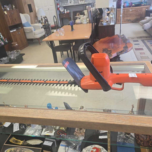 Black & Decker Electric Hedge Trimmer