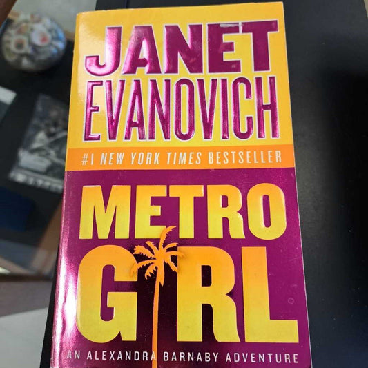 Metro Girl By Janet Evanovich