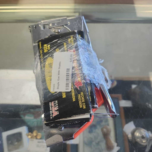 Staple Gun With Staples