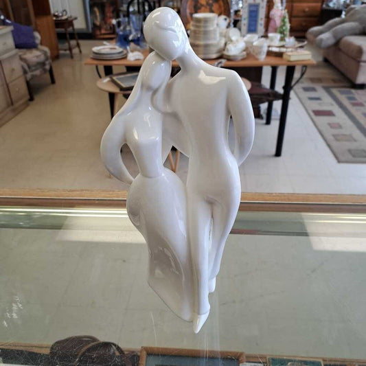 Royal Doulton Figurine ''Lovers''