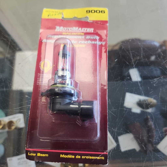 9006 Halogen Light Bulb