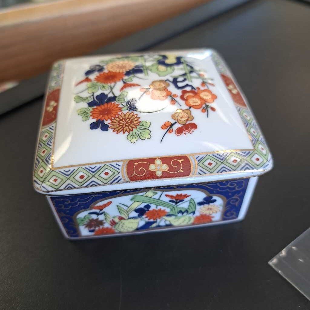 Ceramic Square Trinket Box W/Lid Floral & Bird Design