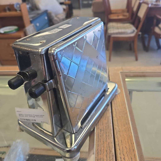 1930's Toastess Corporation Model 202 Vintage Toaster