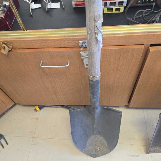 Tempered Steel Round Point Short Handle Shovel