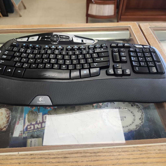 Logitech K350 KeyBoard-Not Tested