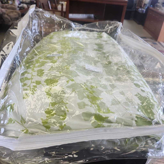 White/Green Comforter -Double